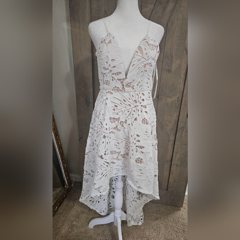Hello Molly Sunset Dance White Lace High Low Maxi Dress Size 10 NWT - Picture 4 of 16